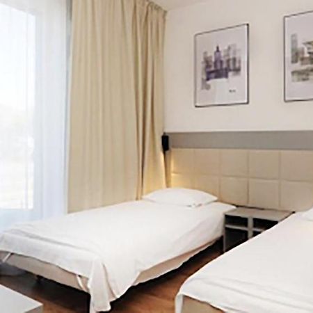 404 Rooms Wolska Apartament Warszawa Exteriör bild