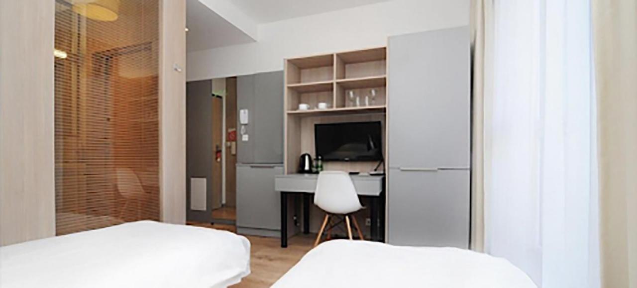 404 Rooms Wolska Apartament Warszawa Exteriör bild